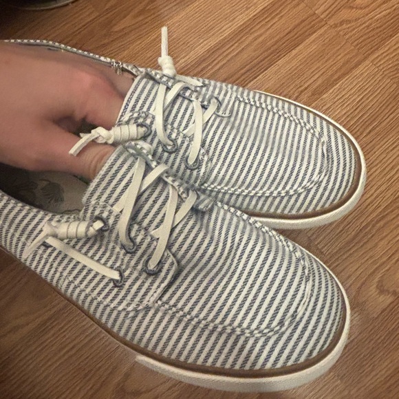 Tommy Bahama Blue & White Striped Sneakers Size 10 - Picture 3 of 10